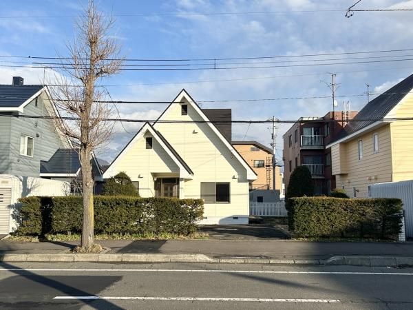 Renovated 3LDK House for Sale in Eniwa, Hokkaido - Thumbnail 2