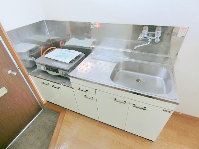 1K Apartment for Rent in Nagano City - Separate Bath & Toilet - Thumbnail 3