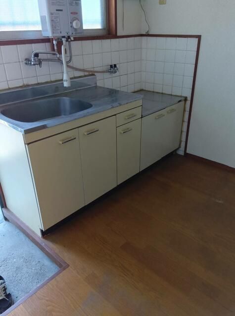 1DK Apartment for Rent near Hagihara Tenjin Station, Sakai - Thumbnail 3