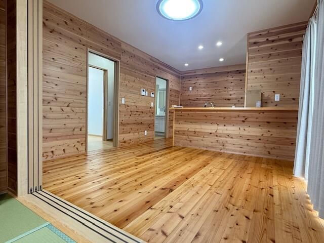 Used 4LDK Detached House in Nankoku City, Kochi - Thumbnail 3