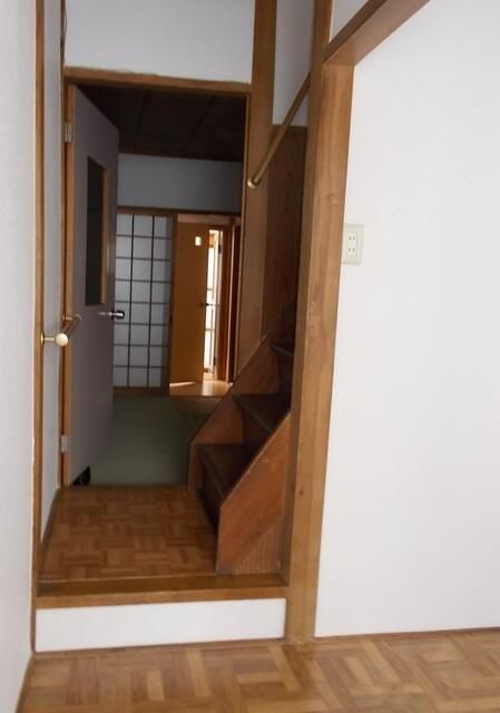 Renovated 3DK House for Rent in Neyagawa, Osaka - 40,000 Yen - Thumbnail 3