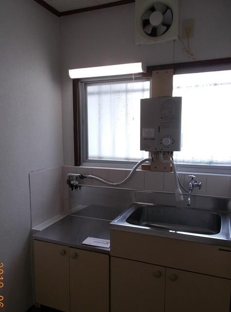 Renovated 3DK House for Rent in Neyagawa, Osaka - 40,000 Yen - Thumbnail 4