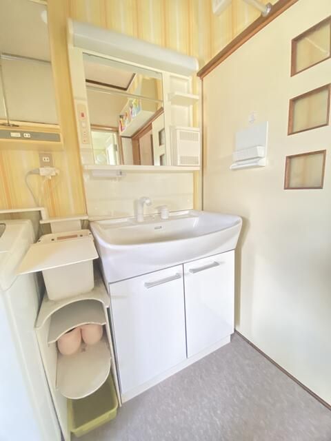 3LDK Wooden House for Sale in Hakodate, Hokkaido - Thumbnail 4