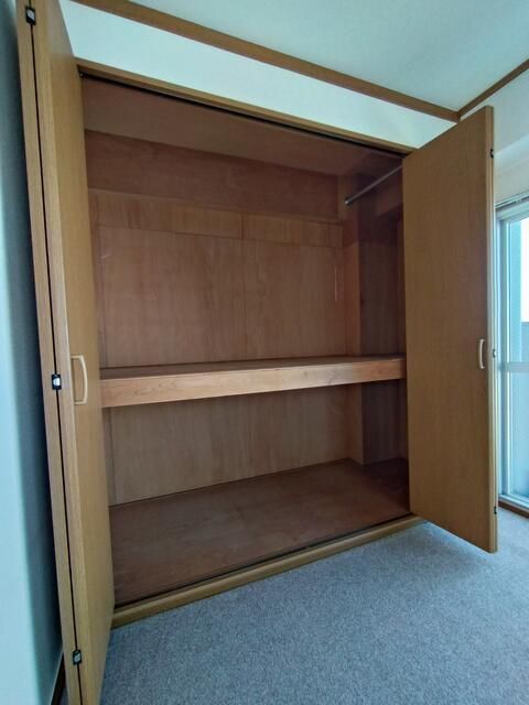 1K Corner Apartment for Sale in Sumida, Tokyo - Near Asakusa - Thumbnail 4
