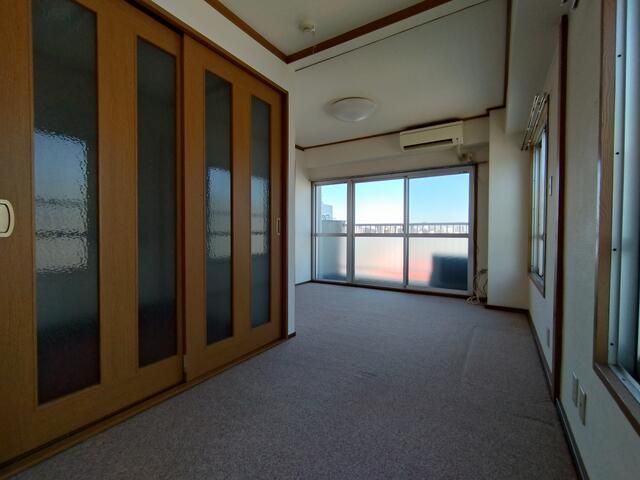 1K Corner Apartment for Sale in Sumida, Tokyo - Near Asakusa - Thumbnail 3