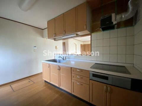 4LDK House with Garden & 2 Car Parks in Hadano, Kanagawa - Thumbnail 4