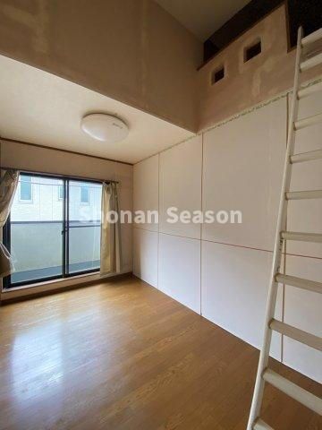 4LDK House with Garden & 2 Car Parks in Hadano, Kanagawa - Thumbnail 3