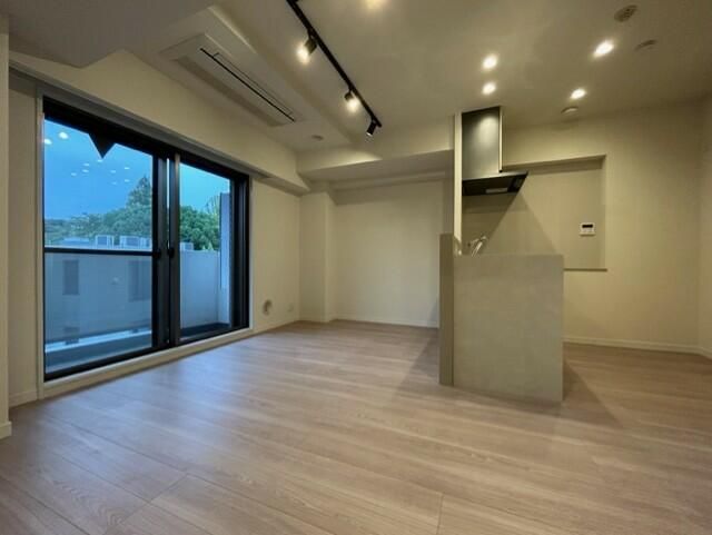 Renovated 1LDK Apartment for Sale in Shibuya, Tokyo - Thumbnail 4