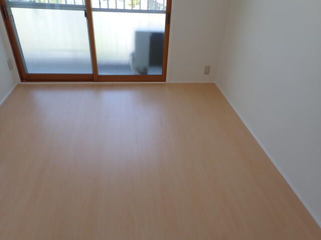 Renovated 1LDK Condo in Niigata Akiha Ward for 1.8M Yen - Thumbnail 2