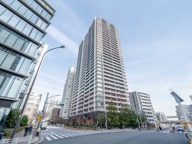 3LDK Apartment for Sale in Minato, Tokyo - 83.33m² - Thumbnail 2