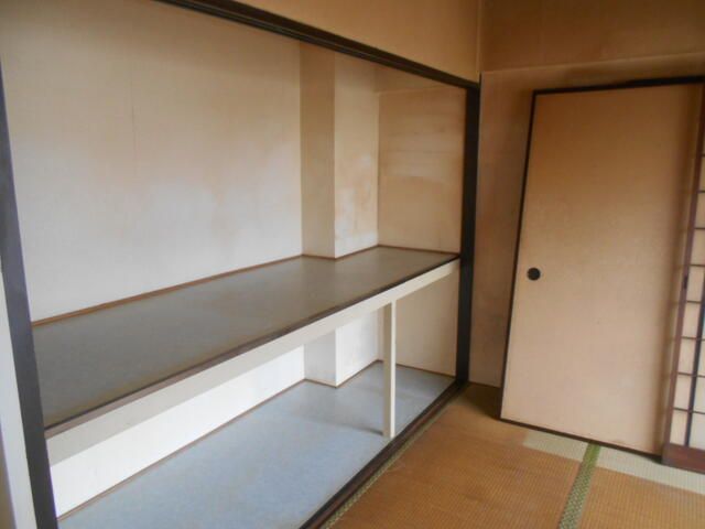 1DK Apartment for Sale near Hōnanchō Station, Suginami, Tokyo - Thumbnail 3