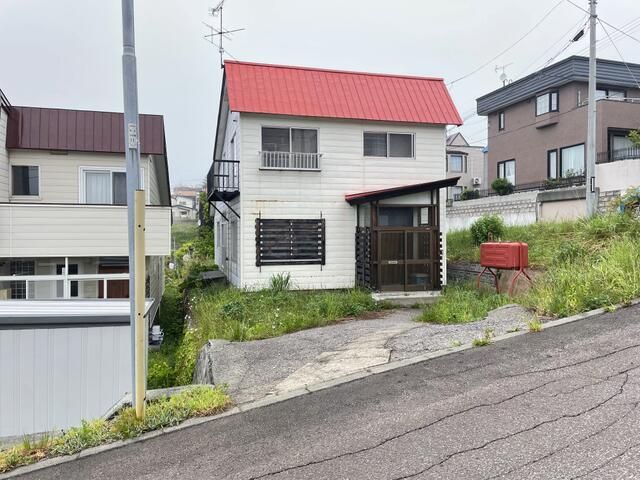 5LDK Wooden House for Sale in Otaru, Hokkaido - Thumbnail 2