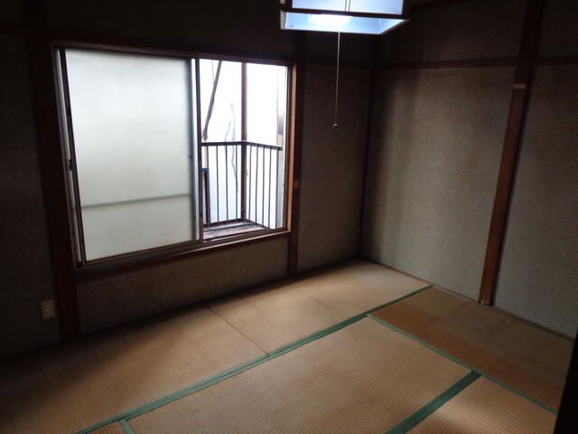 5DK Detached House for Sale in Quiet Habikino, Osaka - Thumbnail 2