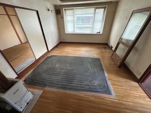 5LDK House for Sale in Quiet Sapporo Neighborhood - Thumbnail 2