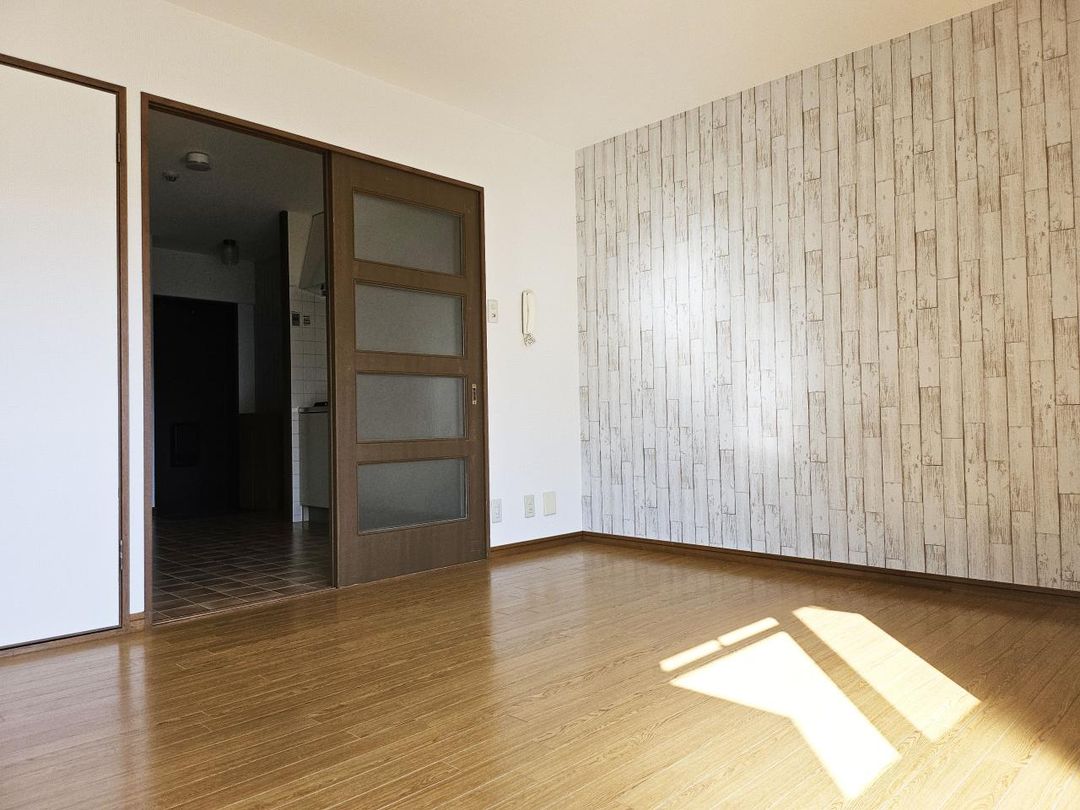 1K Apartment for Rent in Suita, Osaka - 50,000 Yen - Thumbnail 4