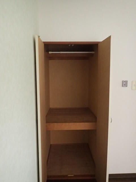 1K Apartment for Rent in Yonezawa, Yamagata - 21,000 Yen - Thumbnail 3