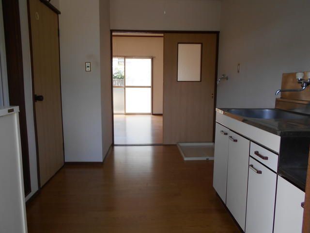 Pet-Friendly 1K Apartment for Rent in Takanezawa, Tochigi - Thumbnail 3