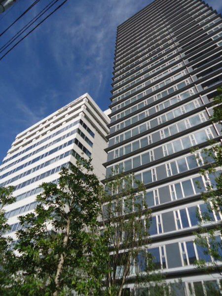 1LDK Apartment in Tokyo Bay City Tower, Minato Ward, Tokyo - Thumbnail 2