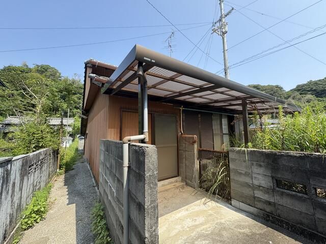 1922 Traditional Wooden House for Sale in Kochi City - Thumbnail 3