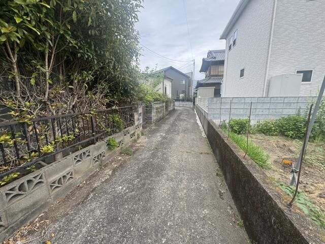 4LDK Resale House in Komatsushima, Tokushima - Thumbnail 3