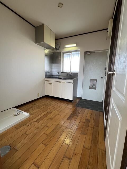 1K Apartment for Rent in Minokamo, Gifu - 22,000 Yen - Thumbnail 4