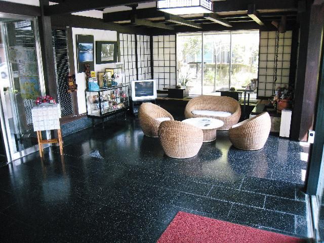 1K Apartment with Shared Onsen in Yonago's Kaike Onsen, Tottori - Thumbnail 3