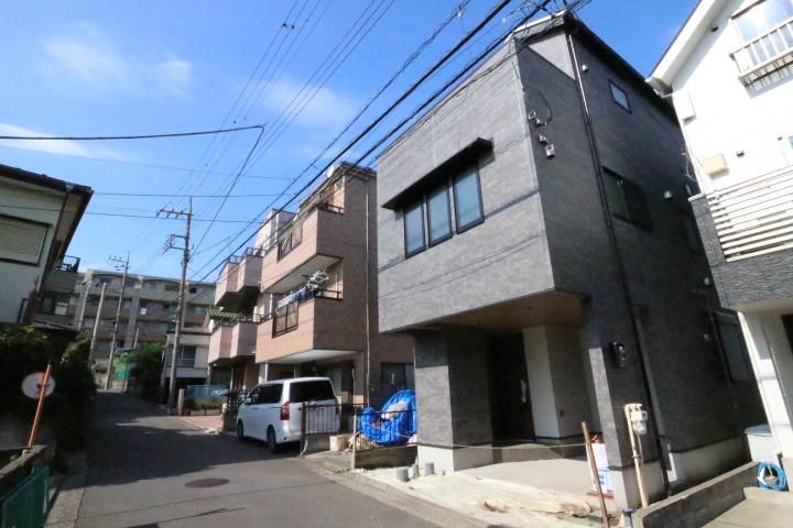 New 4LDK House for Sale in Yokohama Tsurumi Ward - Thumbnail 3