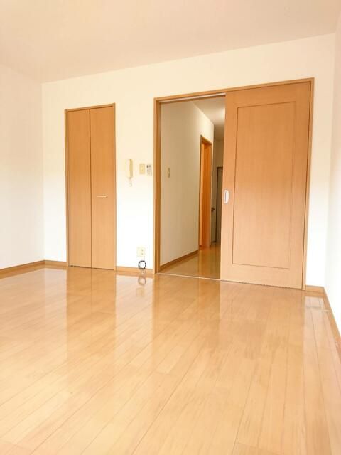 1K Apartment for Rent in Kitsuki, Oita - 12,000 Yen - Thumbnail 3