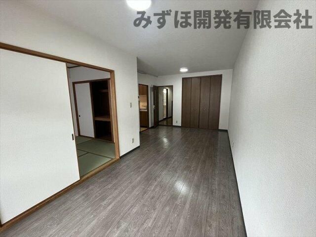 Renovated 2LDK Apartment in Yamagata City with New Bathroom - Thumbnail 4