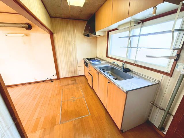 4SLDK Corner Lot House in Kitahiroshima with Renovated Exterior - Thumbnail 4