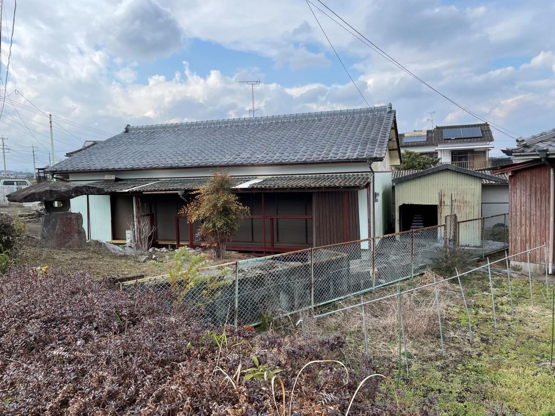 4DK Detached House for Sale in Miyakonojo, Miyazaki - Thumbnail 2