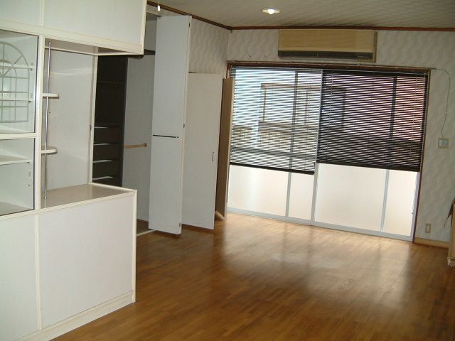 One-Room Apartment for Rent near Yasugi Station, Shimane - Thumbnail 3