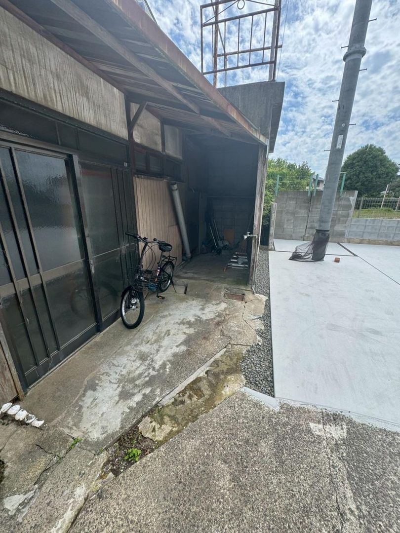 5K Detached House for Sale in Hannan, Osaka - 2.5 Million Yen - Thumbnail 3