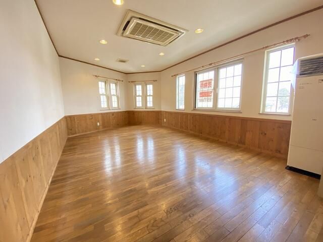 9LDK Detached House with Shop Potential Near Onuma Park, Hokkaido - Thumbnail 3