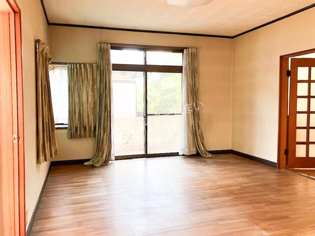 5LDK Detached House for Sale in Masaki, Ehime - Thumbnail 4