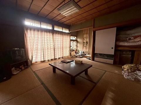 5LDK Detached House for Sale in Tottori City, Tottori - Thumbnail 4