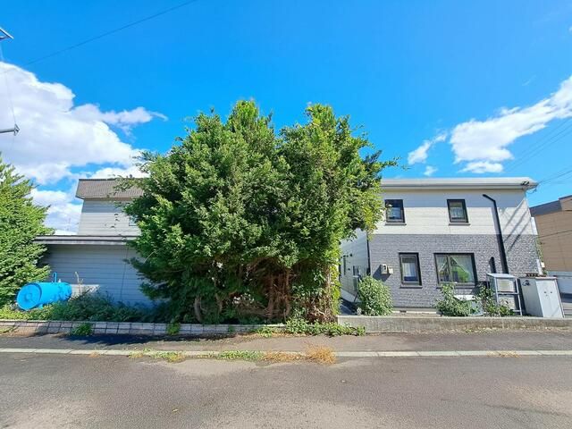 Sapporo 3LDK House for Sale with 12.9% Yield in Minami Ward - Thumbnail 2