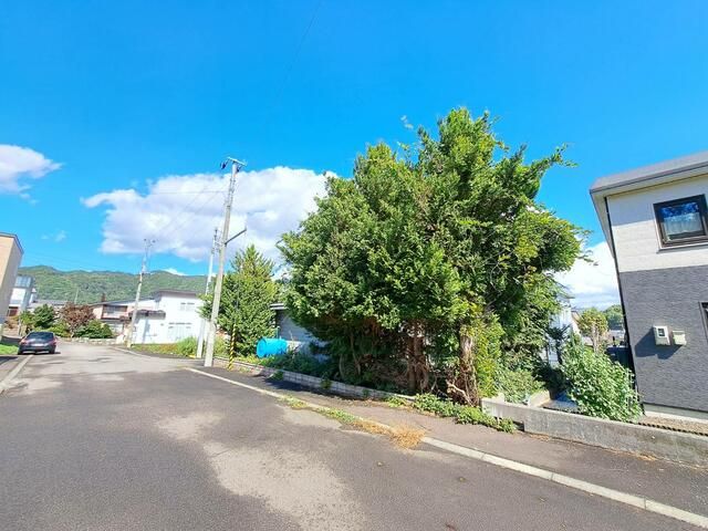 Sapporo 3LDK House for Sale with 12.9% Yield in Minami Ward - Image 1