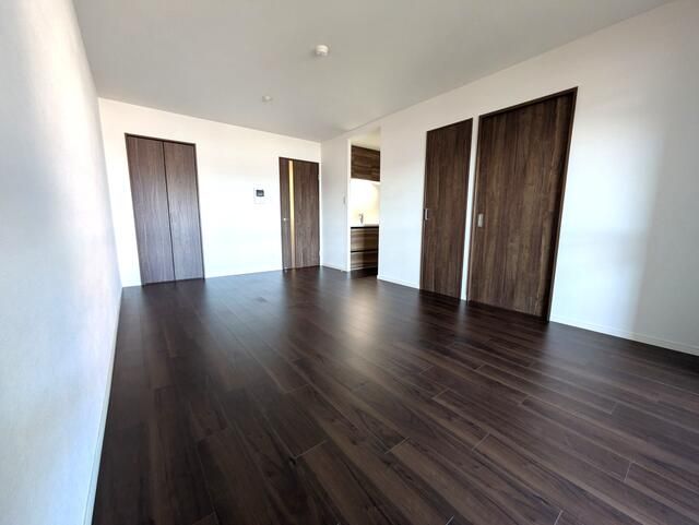 3LDK Apartment for Sale in Hirakata, Osaka - Renovated 2021 - Thumbnail 4