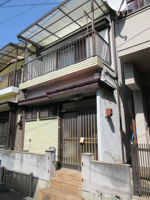 3DK Wooden House for Rent in Shijonawate, Osaka - No Deposit - Thumbnail 2