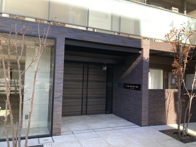 2016-Built 2LDK Condo in Akabane, Tokyo | 55.71 sqm - Thumbnail 2