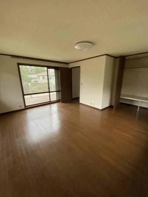 5LDK House on 100-tsubo Corner Lot in Kamakura's Inamuragasaki - Thumbnail 4