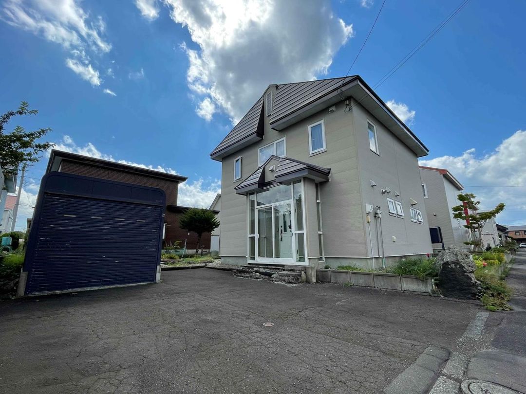 5LDK House on 306 sqm Land in Chitose, Hokkaido - Thumbnail 2
