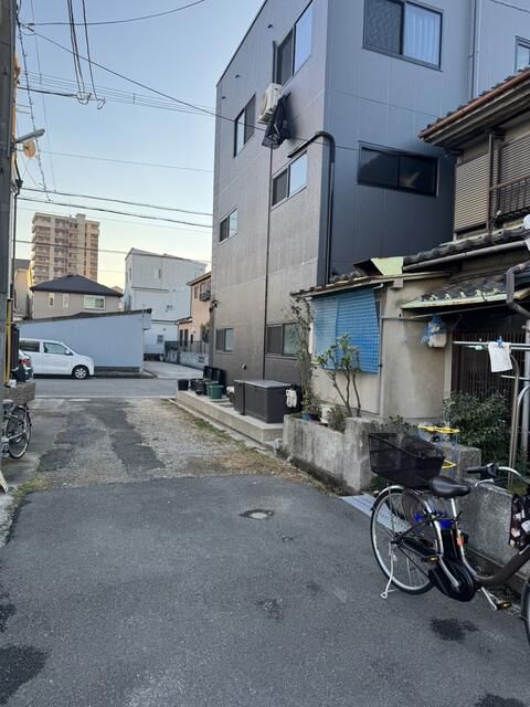 1935 Wooden 4DK House for Sale Near Sakaishi Station, Sakai - Thumbnail 2
