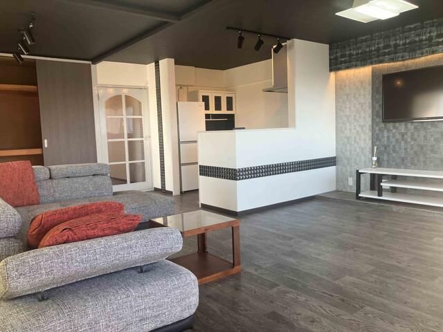 1LDK Corner Apartment with Dual Balconies in Nara City - Thumbnail 3