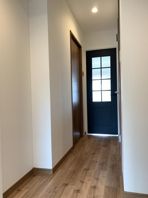 Renovated 2LDK Apartment for Sale in Taisho Ward, Osaka - Thumbnail 2