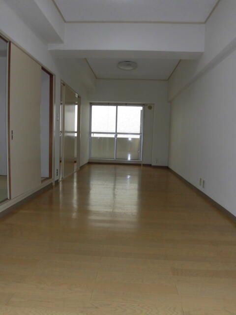 2SLDK Apartment for Sale in Suita, Osaka near Esaka Station - Thumbnail 2