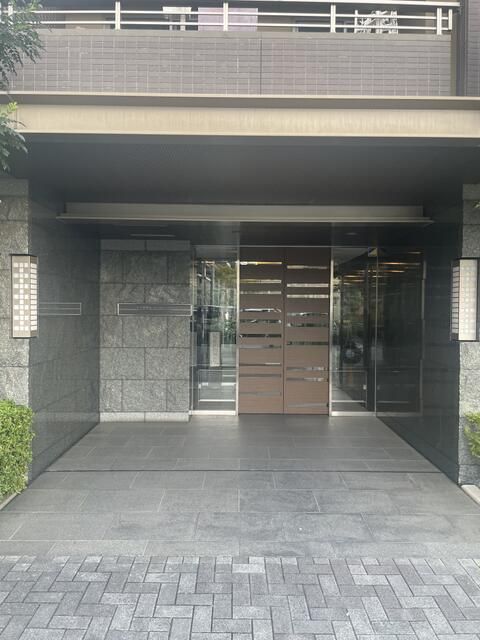 3LDK Apartment for Sale in Kita-ku Tokyo, Near Oji Station - Image 1