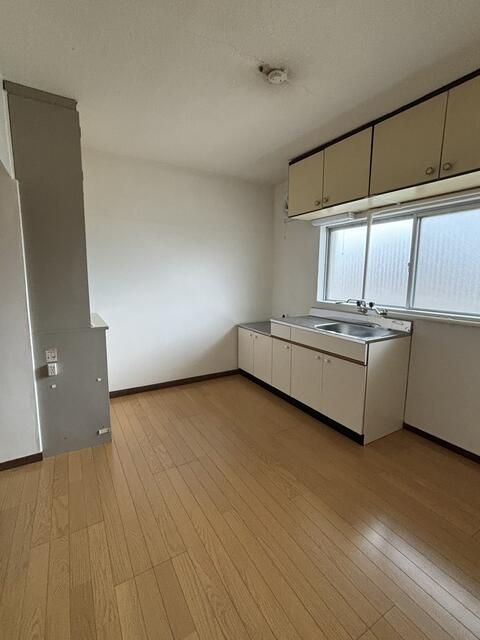 3DK Apartment for Sale in Taku City, Saga - Near Nakadaku Station - Thumbnail 3