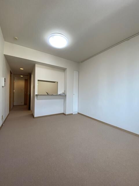 1LDK Apartment for Sale in Minami-Azabu, Minato Ward, Tokyo - Thumbnail 2
